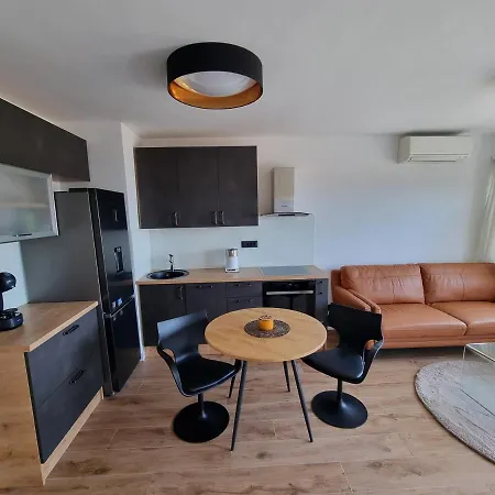 Apartment Apartman Nike